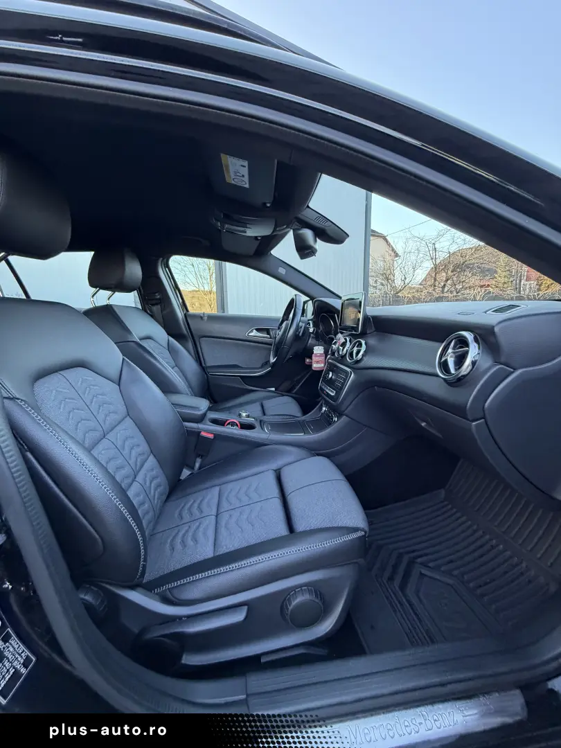Mercedes GLA 180 Start-up Edition Automat Benzina