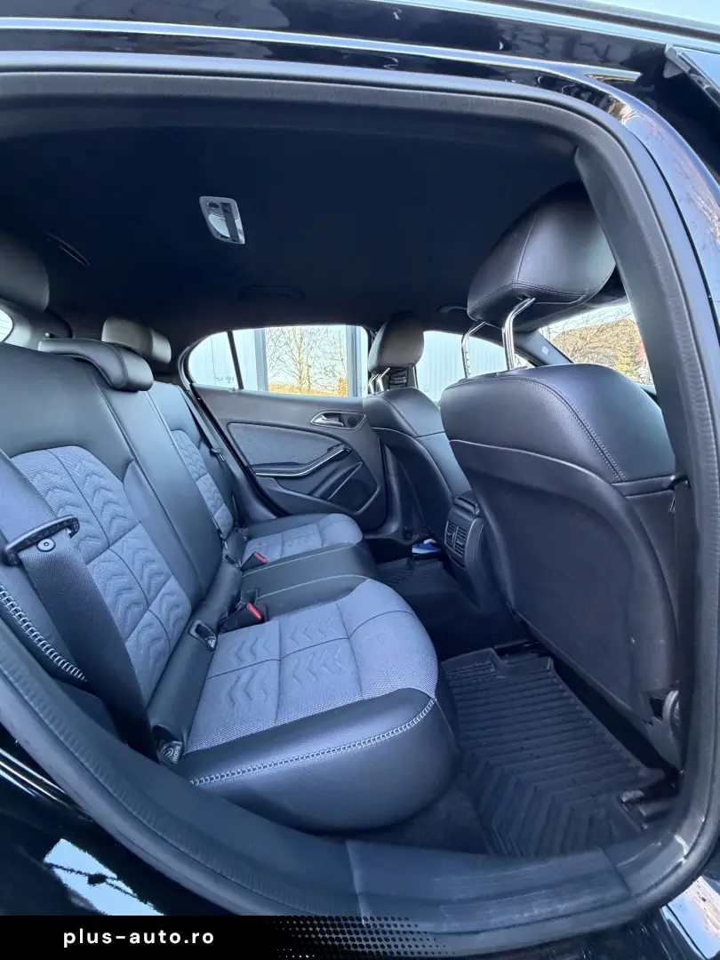 Mercedes GLA 180 Start-up Edition Automat Benzina