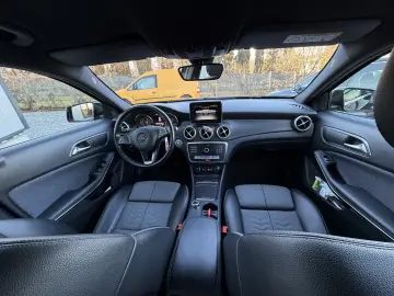 Mercedes GLA 180 Start-up Edition Automat Benzina
