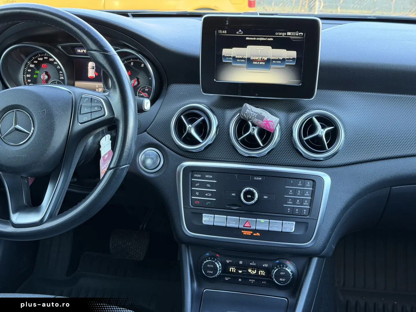 Mercedes GLA 180 Start-up Edition Automat Benzina