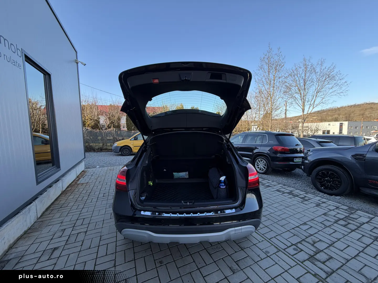 Mercedes GLA 180 Start-up Edition Automat Benzina