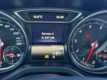 Mercedes GLA 180 Start-up Edition Automat Benzina