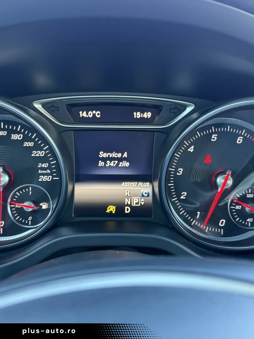 Mercedes GLA 180 Start-up Edition Automat Benzina