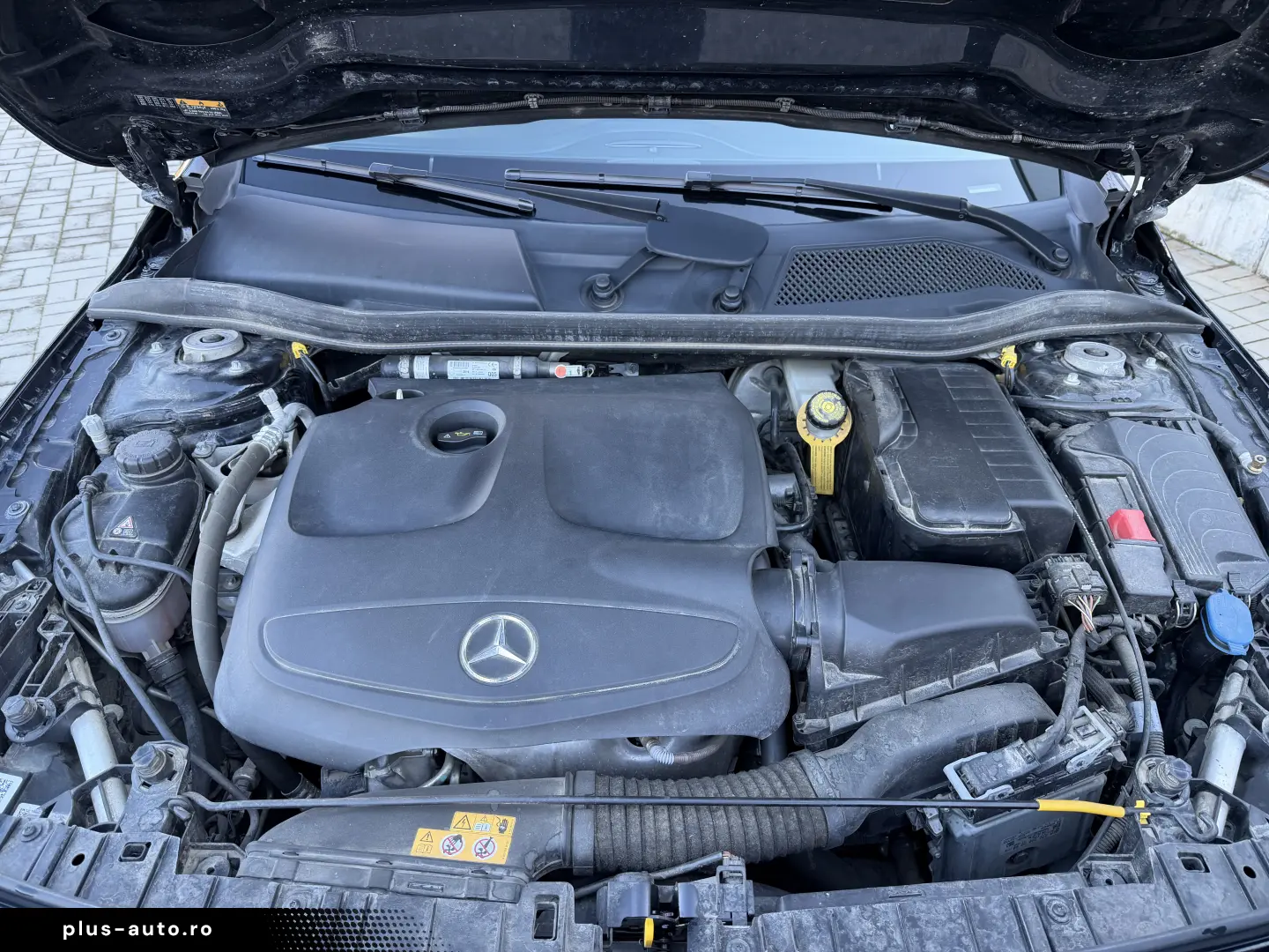 Mercedes GLA 180 Start-up Edition Automat Benzina