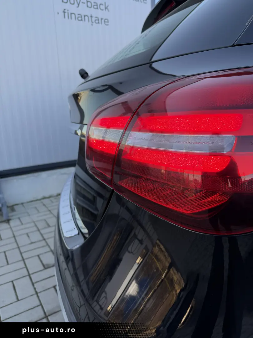 Mercedes GLA 180 Start-up Edition Automat Benzina