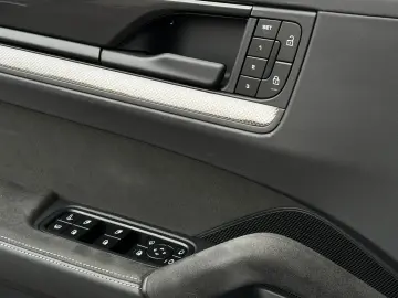 PORSCHE Cayenne Turbo E-Hybrid Coupé mit GT-Paket 360