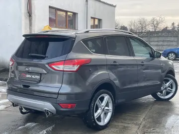 Ford Kuga 4x4 180 CP