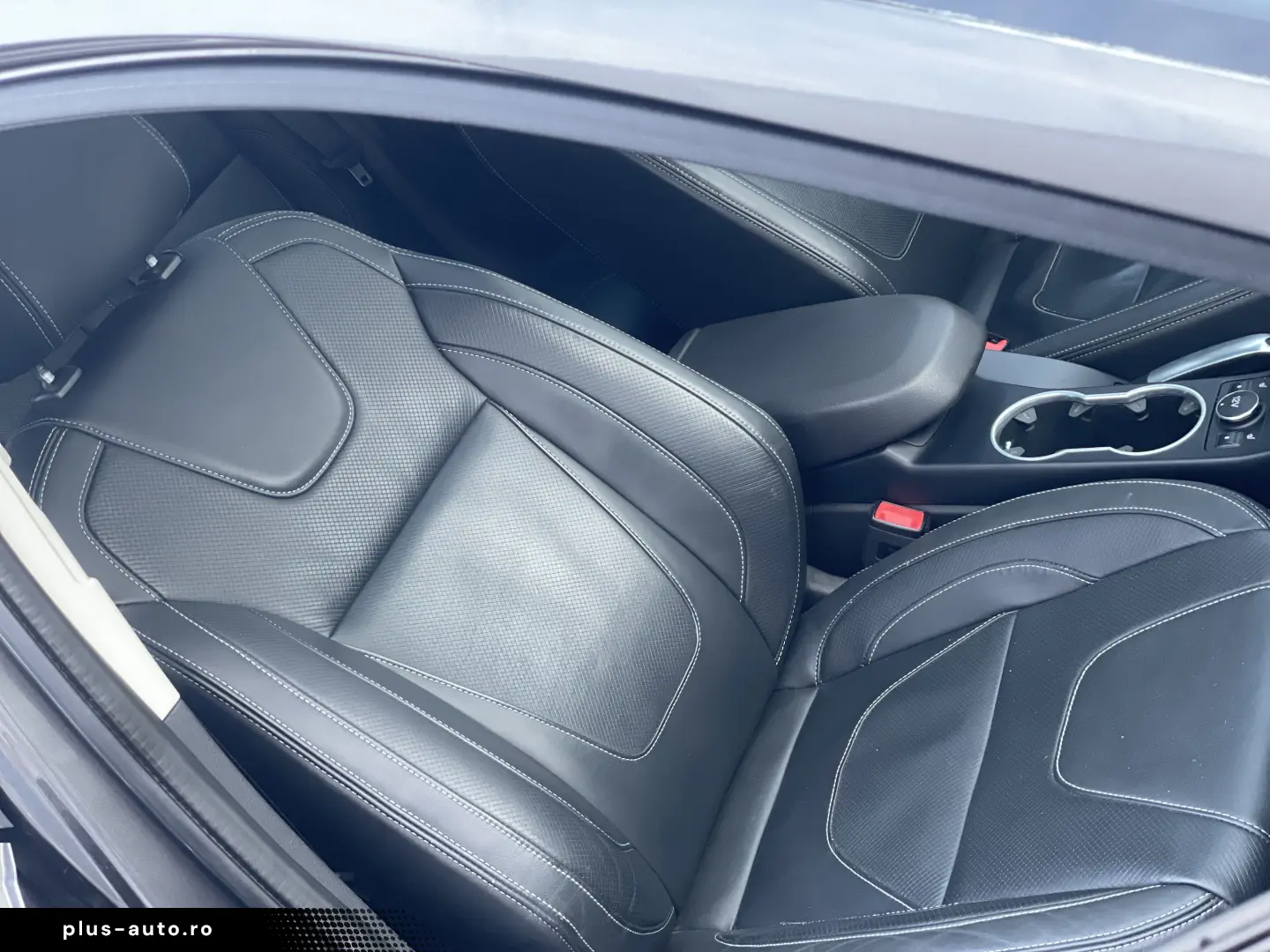 Ford Kuga 4x4 180 CP