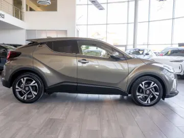 Toyota CH-R Hybrid