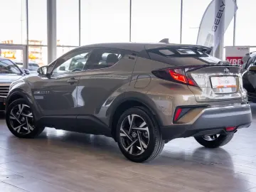 Toyota CH-R Hybrid