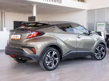 Toyota CH-R Hybrid