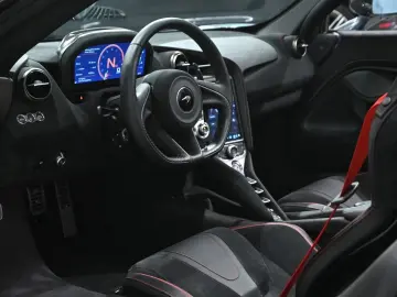 McLaren 720S Spider Performance Pack