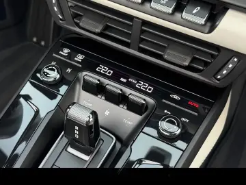 PORSCHE 992 911 Carrera 4 GTS Cabriolet Liftsystem-VA