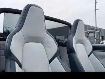 PORSCHE 992 911 Carrera 4 GTS Cabriolet Liftsystem-VA