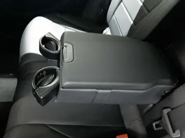 MERCEDES-BENZ GLC 200 4M- AHK BusiP KomfP AssiP KAM