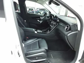 MERCEDES-BENZ GLC 200 4M- AHK BusiP KomfP AssiP KAM
