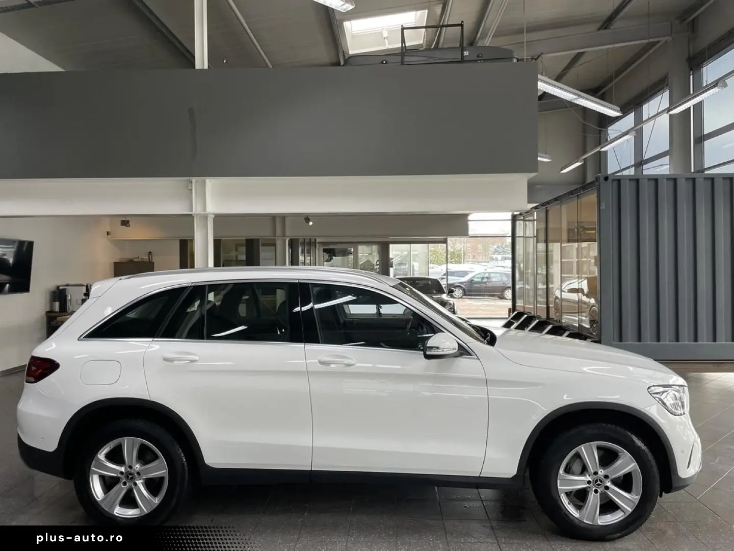 MERCEDES-BENZ GLC 220 d 4Matic LED Navi MBUX R.Cam AHK