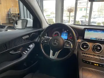MERCEDES-BENZ GLC 220 d 4Matic LED Navi MBUX R.Cam AHK