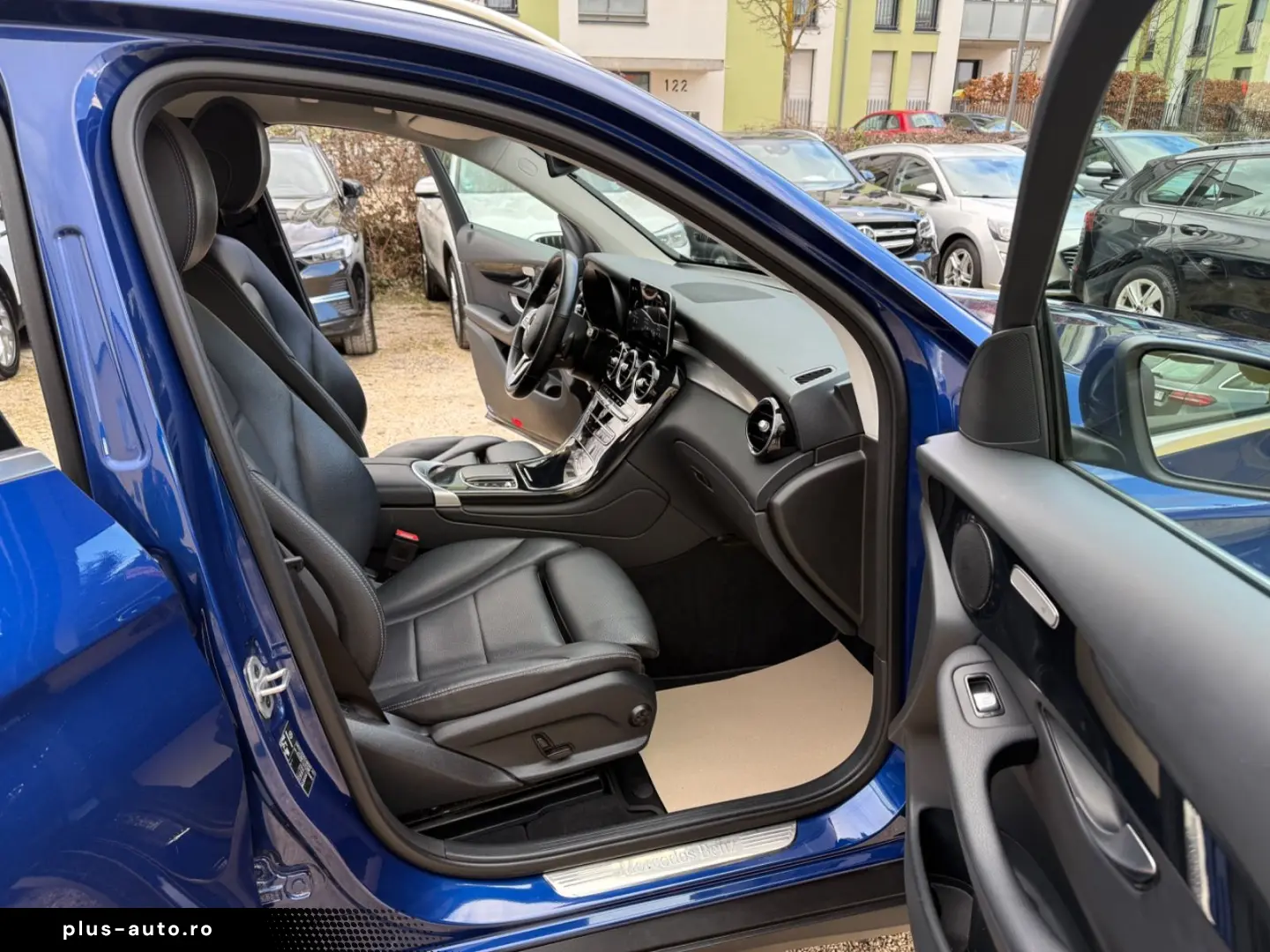 MERCEDES-BENZ GLC220d 4Matic Kamera Leder AHK Navi 1.Hand