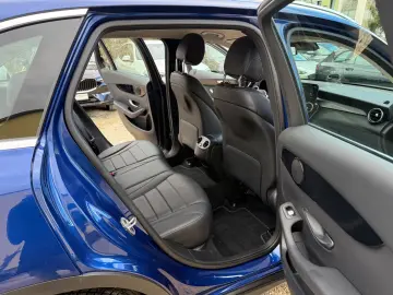 MERCEDES-BENZ GLC220d 4Matic Kamera Leder AHK Navi 1.Hand