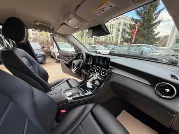 MERCEDES-BENZ GLC220d 4Matic Kamera Leder AHK Navi 1.Hand