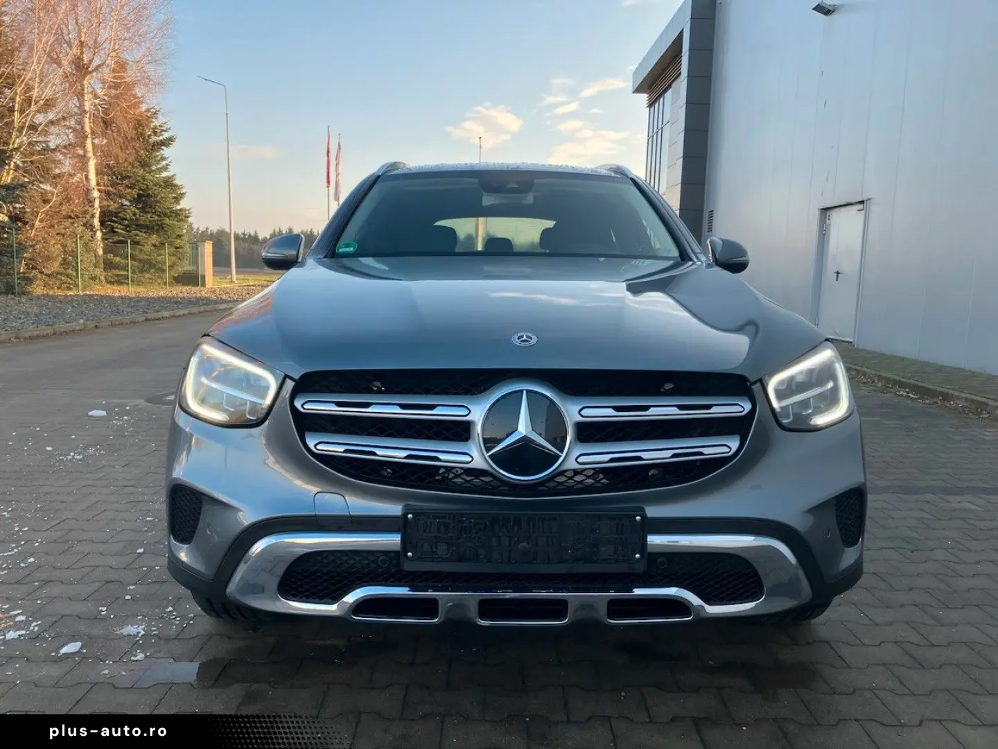 MERCEDES-BENZ GLC 220 d 4Matic LED NAVI KAMERA PDC AHK