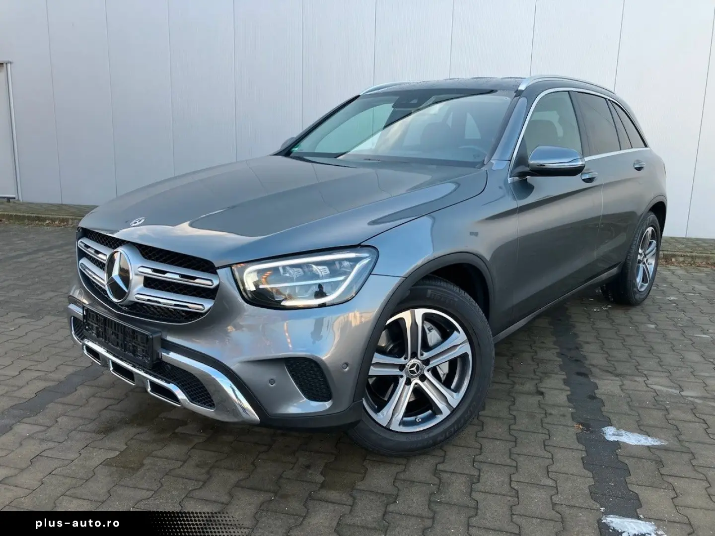 MERCEDES-BENZ GLC 220 d 4Matic LED NAVI KAMERA PDC AHK