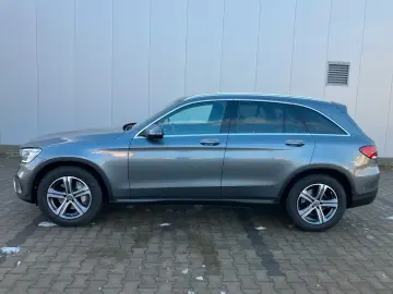 MERCEDES-BENZ GLC 220 d 4Matic LED NAVI KAMERA PDC AHK