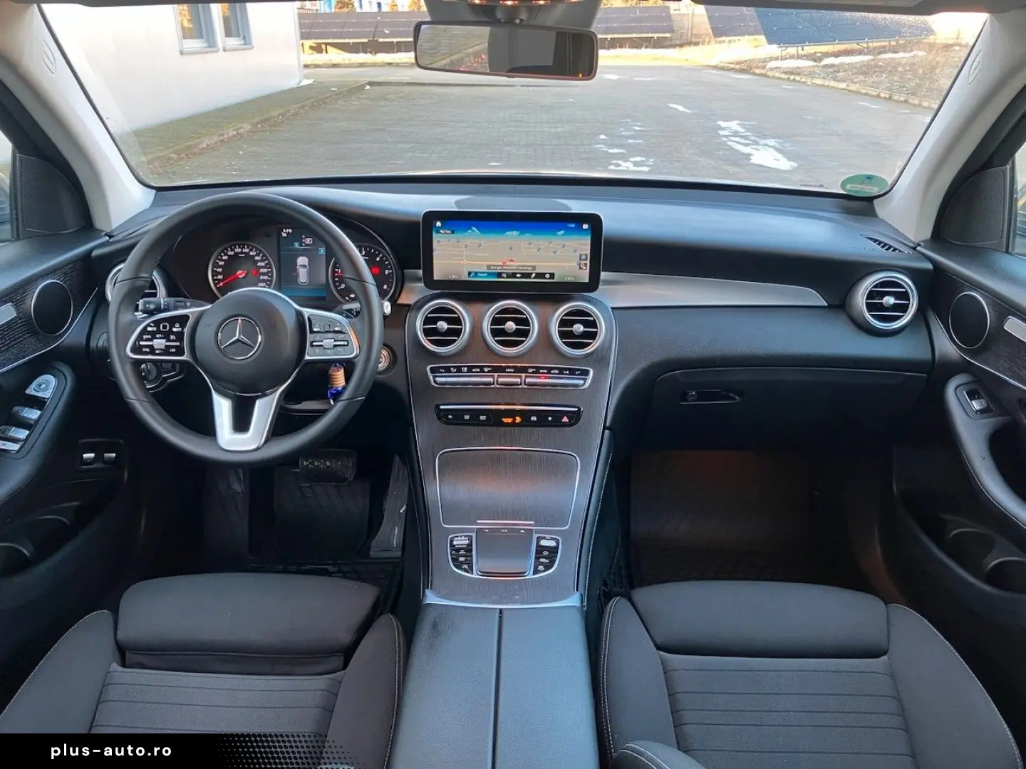 MERCEDES-BENZ GLC 220 d 4Matic LED NAVI KAMERA PDC AHK