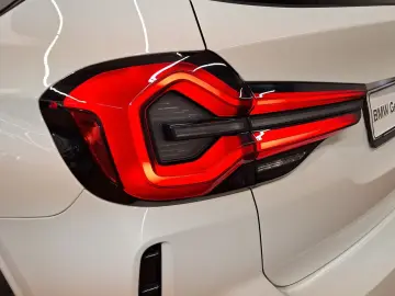 BMW X3 xDrive20d M Sport Standheizung Navi AHK HiFi