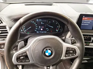 BMW X3 xDrive20d M Sport Standheizung Navi AHK HiFi