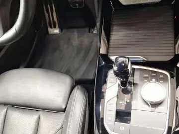 BMW X3 xDrive20d M Sport Standheizung Navi AHK HiFi