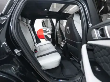 BMW X6 M Competition B&W SKY LOUNGE 360  M S