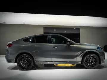 BMW X6 M Competition DRIVERS-PACK. H&K LED 21 LM 1HD
