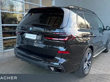 BMW X7 xDr40dA MSp Massage SoftClose SkyLounge IcGlow