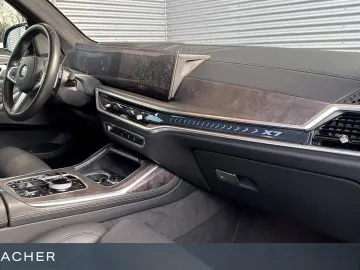 BMW X7 xDr40dA MSp Massage SoftClose SkyLounge IcGlow