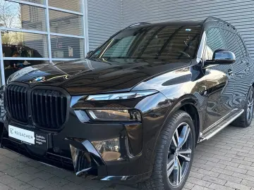 BMW X7 xDr40dA MSp Massage SoftClose SkyLounge IcGlow