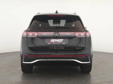 VW Tiguan 2.0 TSI DSG 4M R-Line   Pano  ACC 360