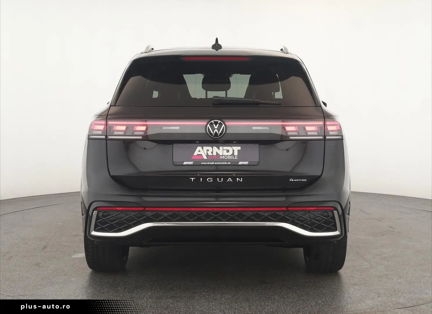 VW Tiguan 2.0 TSI DSG 4M R-Line   Pano  ACC 360