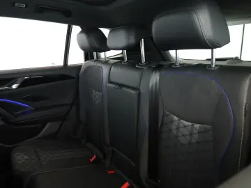 VW Tiguan 2.0 TSI DSG 4M R-Line   Pano  ACC 360