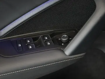 VW Tiguan 2.0 TSI DSG 4M R-Line   Pano  ACC 360