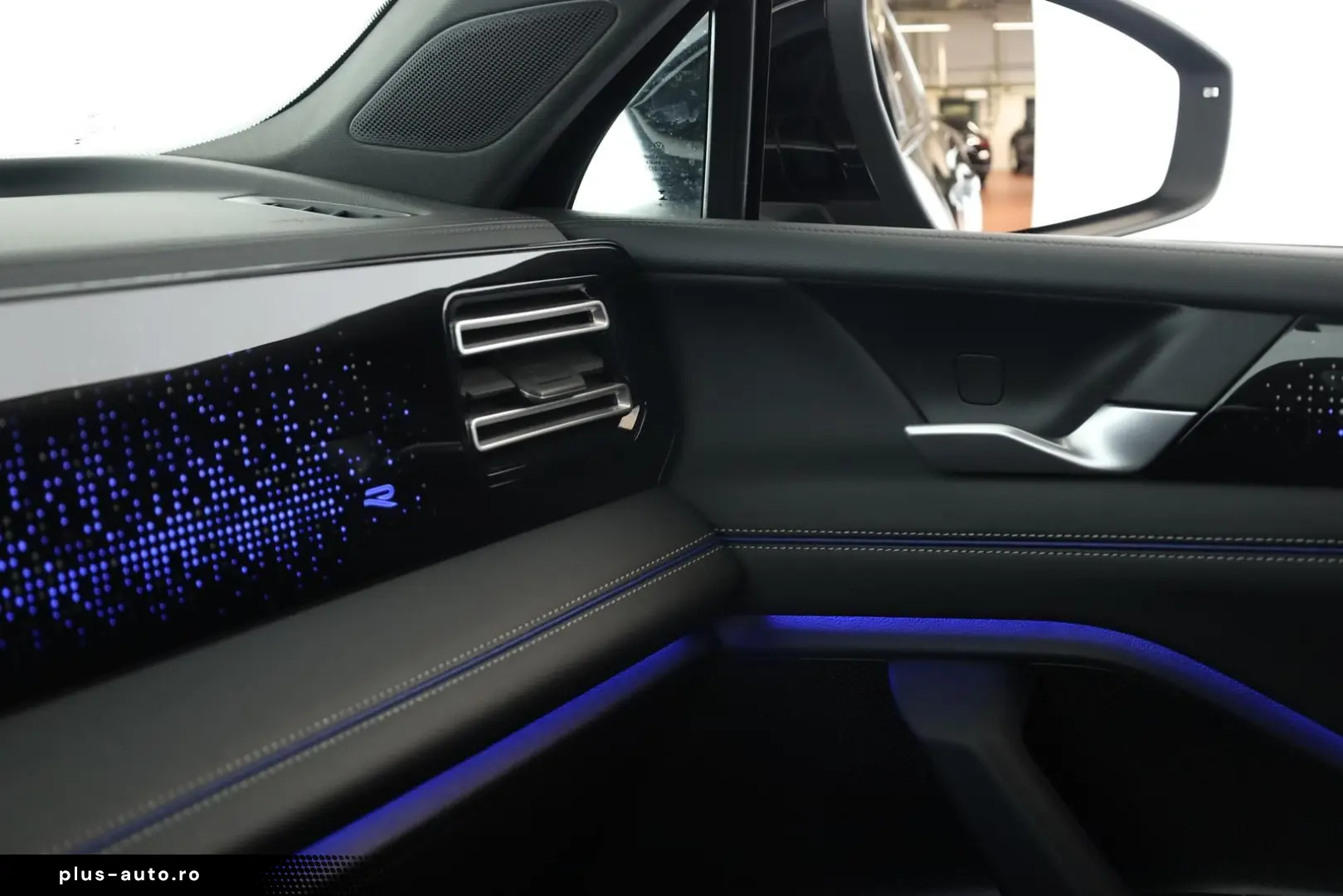 VW Tiguan 2.0 TSI DSG 4M R-Line   Pano  ACC 360