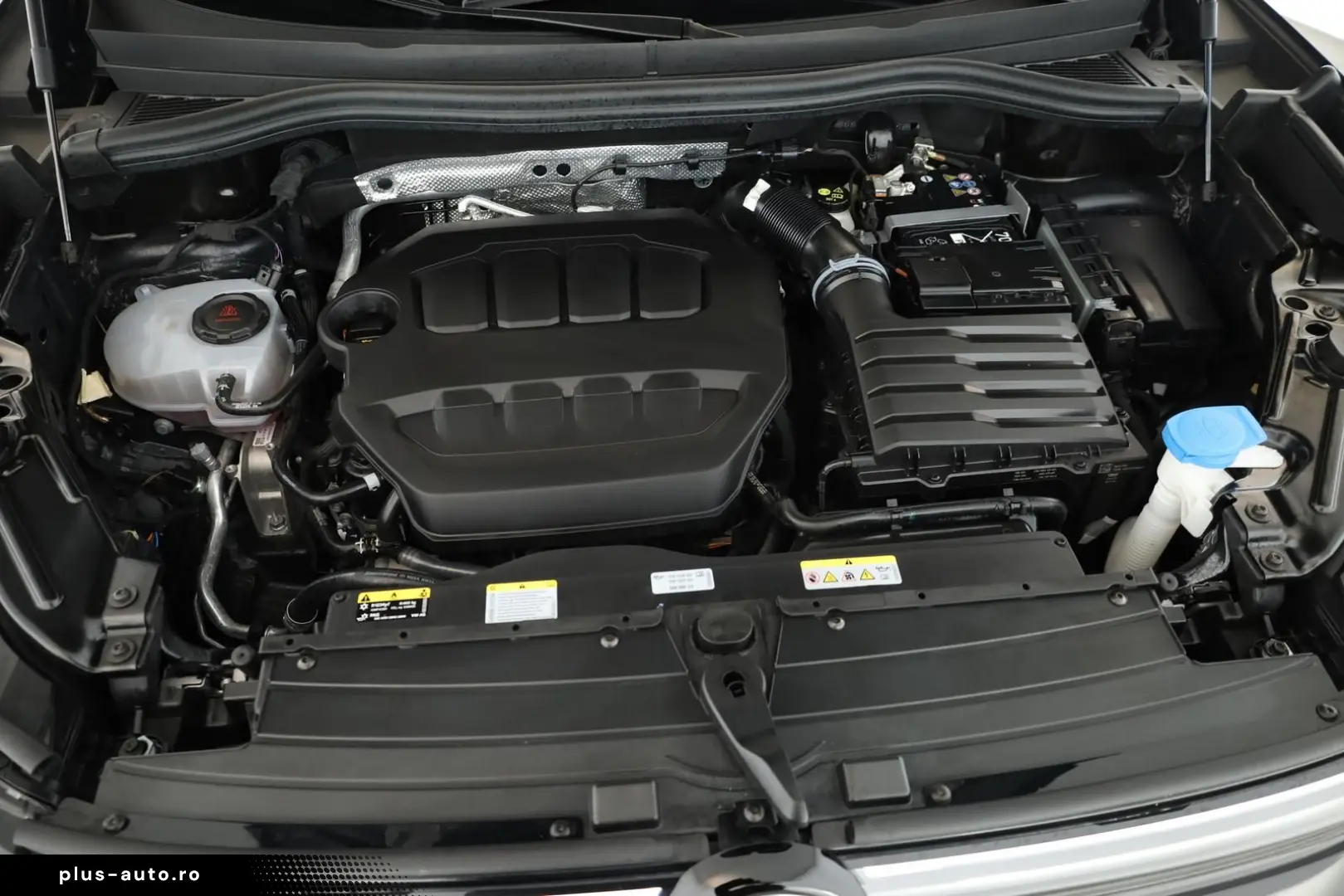 VW Tiguan 2.0 TSI DSG 4M R-Line   Pano  ACC 360