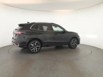 VW Tiguan 2.0 TSI DSG 4M R-Line   Pano  ACC 360