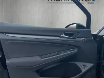 VW Golf VIII 1.4 eHybrid DSG  Style Navi DigitalC C