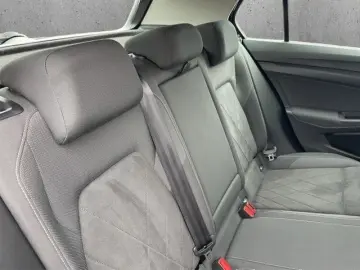 VW Golf VIII 1.4 eHybrid DSG  Style Navi DigitalC C