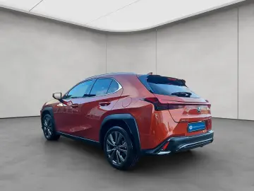 LEXUS UX 250h F-Sport Design