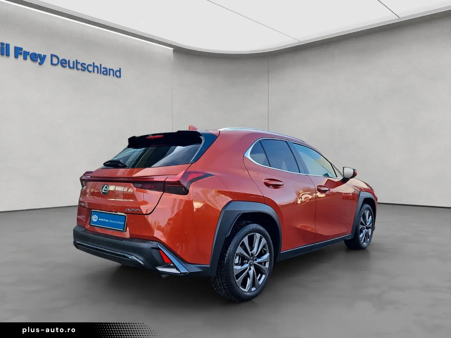 LEXUS UX 250h F-Sport Design