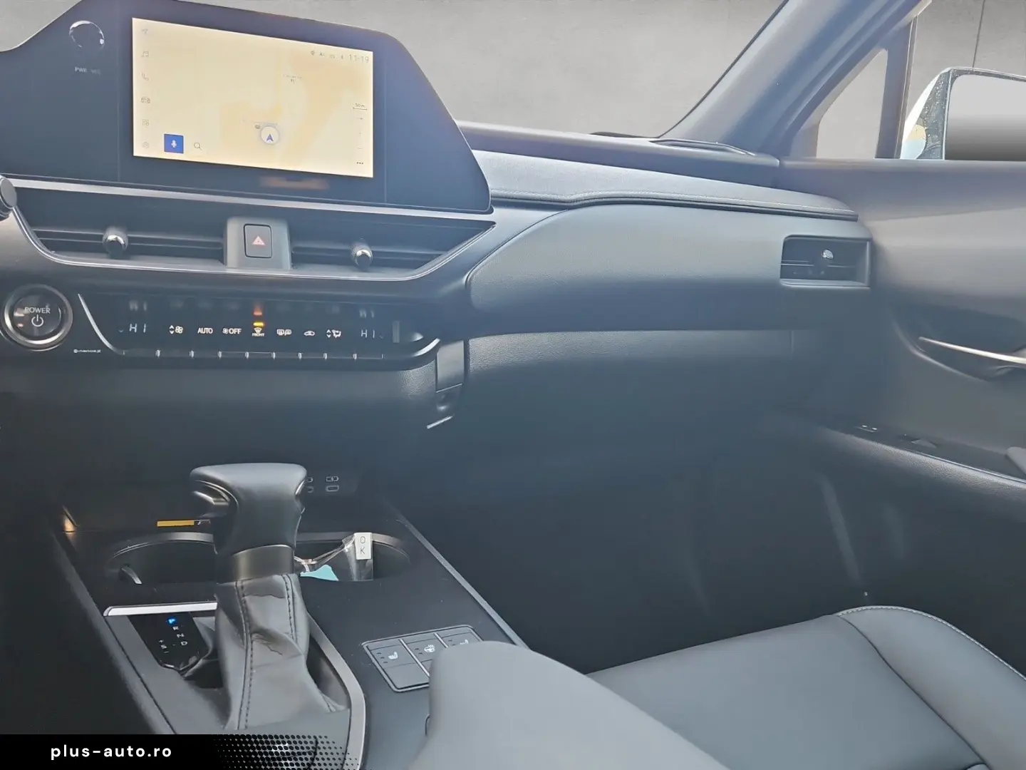 LEXUS UX 250h F-Sport Design