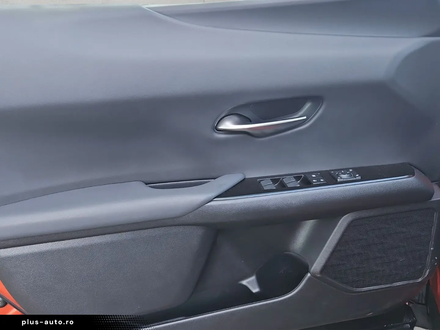 LEXUS UX 250h F-Sport Design